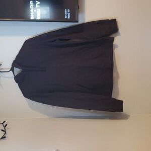 Black hoodie Size Medium Brand is tek gear